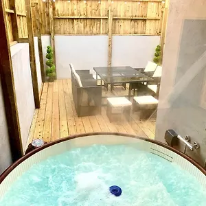 Victory Luxury Hot Tub House Holiday home