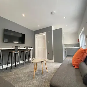 Kensington Sasco Apartment