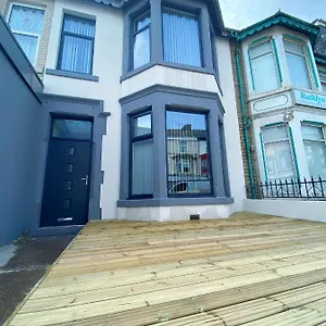 Chelsea Sasco Apartment