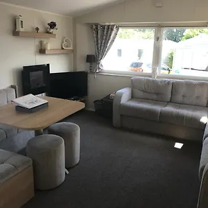 Stunning Deluxe 3 Bedroomed Caravan With Ch, Dg And Decking. Holiday home